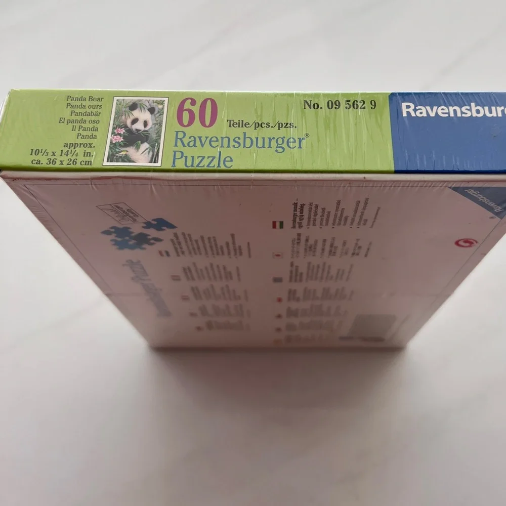Ravensburger 60 piece jigsaw puzzle panda eating bamboo made in Germany New